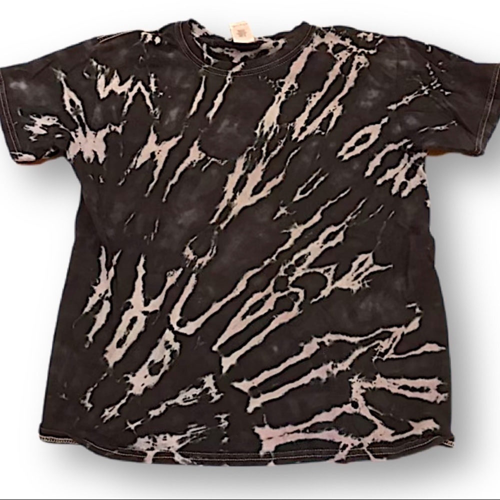 Tie dye tshirt lightning skeleton bones Youth M